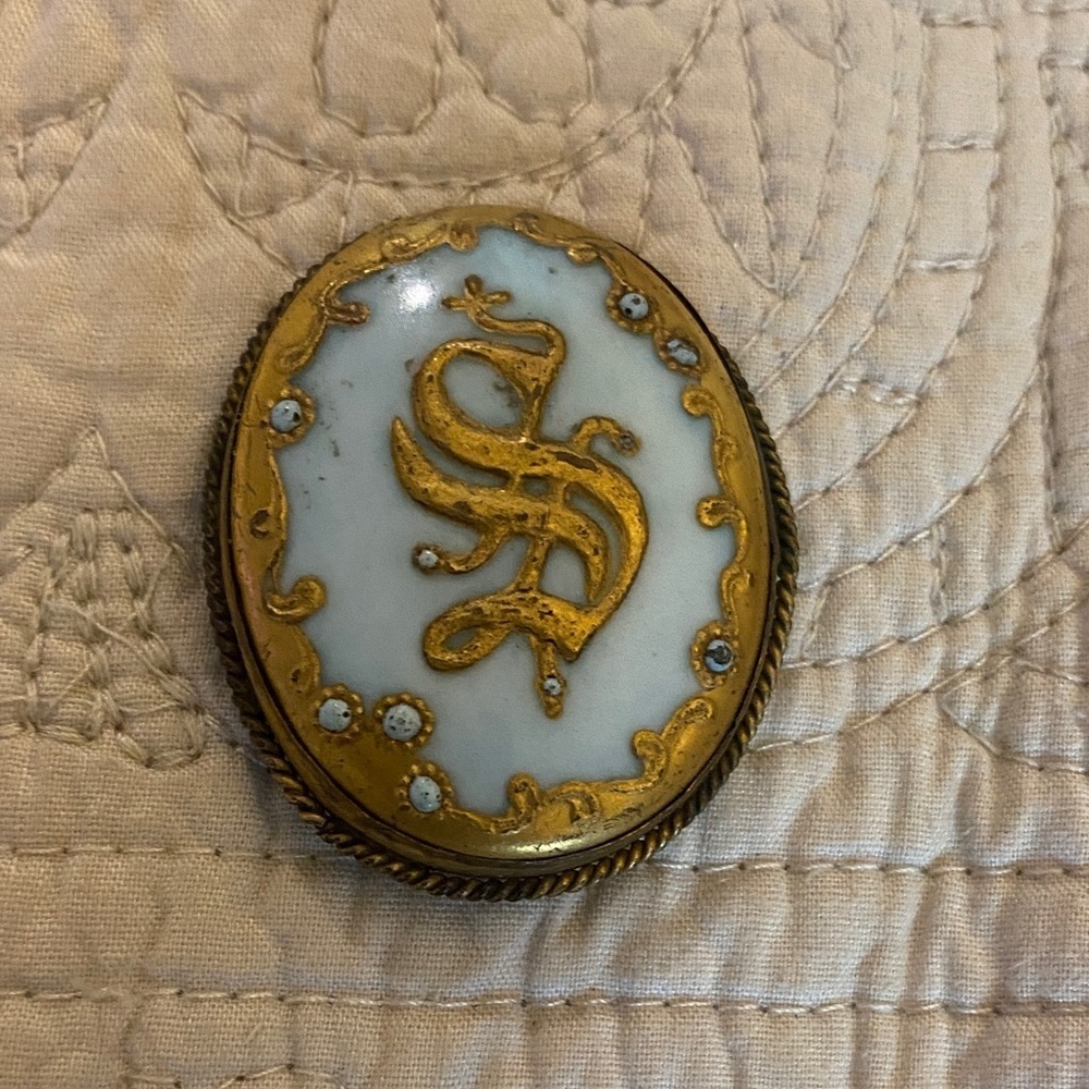 Vintage Gold and White Brooch vintage ctorian porcelain